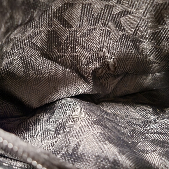 Michael by Michael Kors Black Pebbled Leather Expandable Tote Handbag - Picture 4 of 15